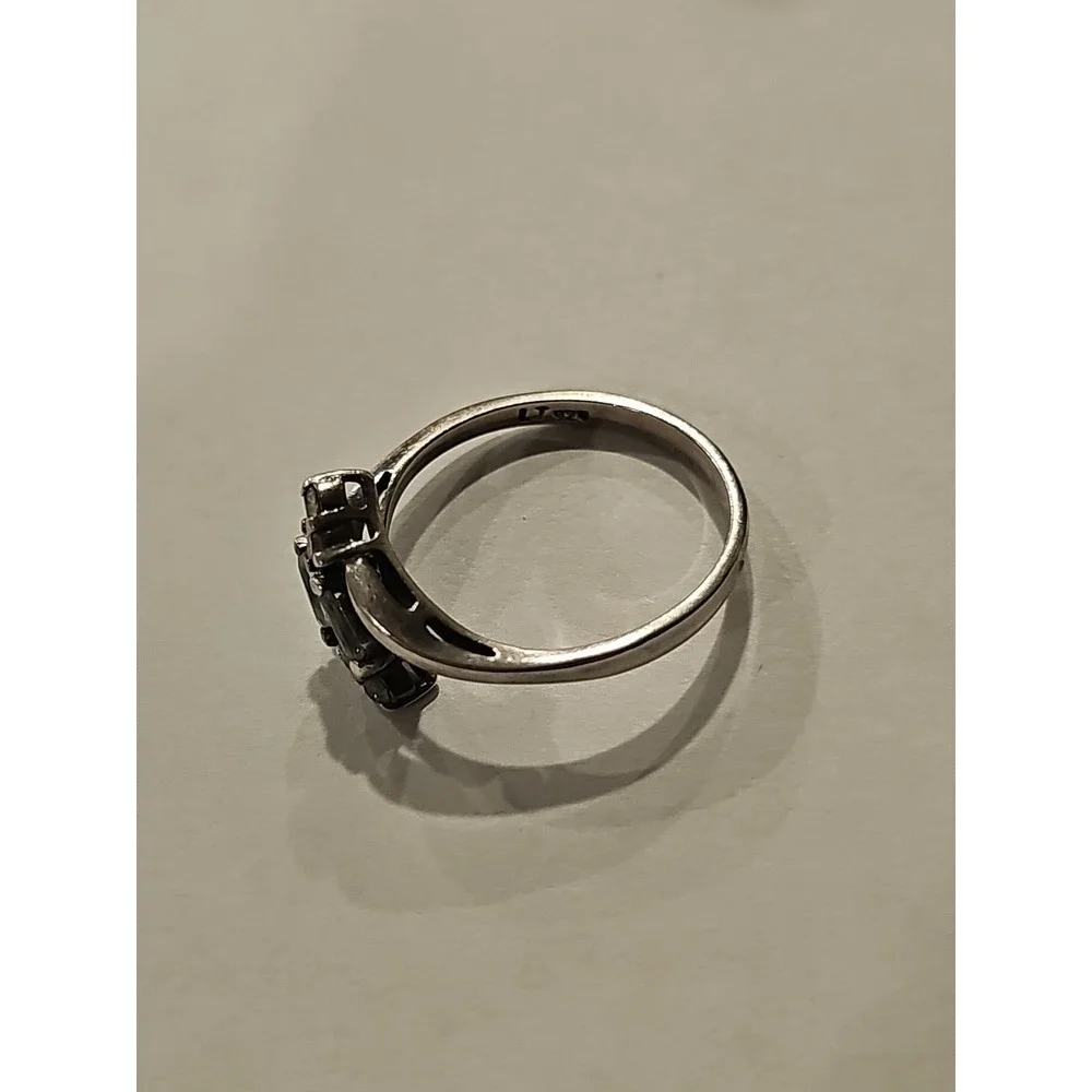 Avon Vintage Lt Sterling‎ Silver & Blue/white Gemstone Floral Ring Size 7.5